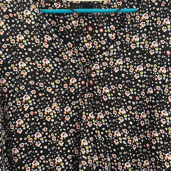 DONATING SOON - MAKE OFFERS! 
Sanctuary Blouse - Picture 2 of 4